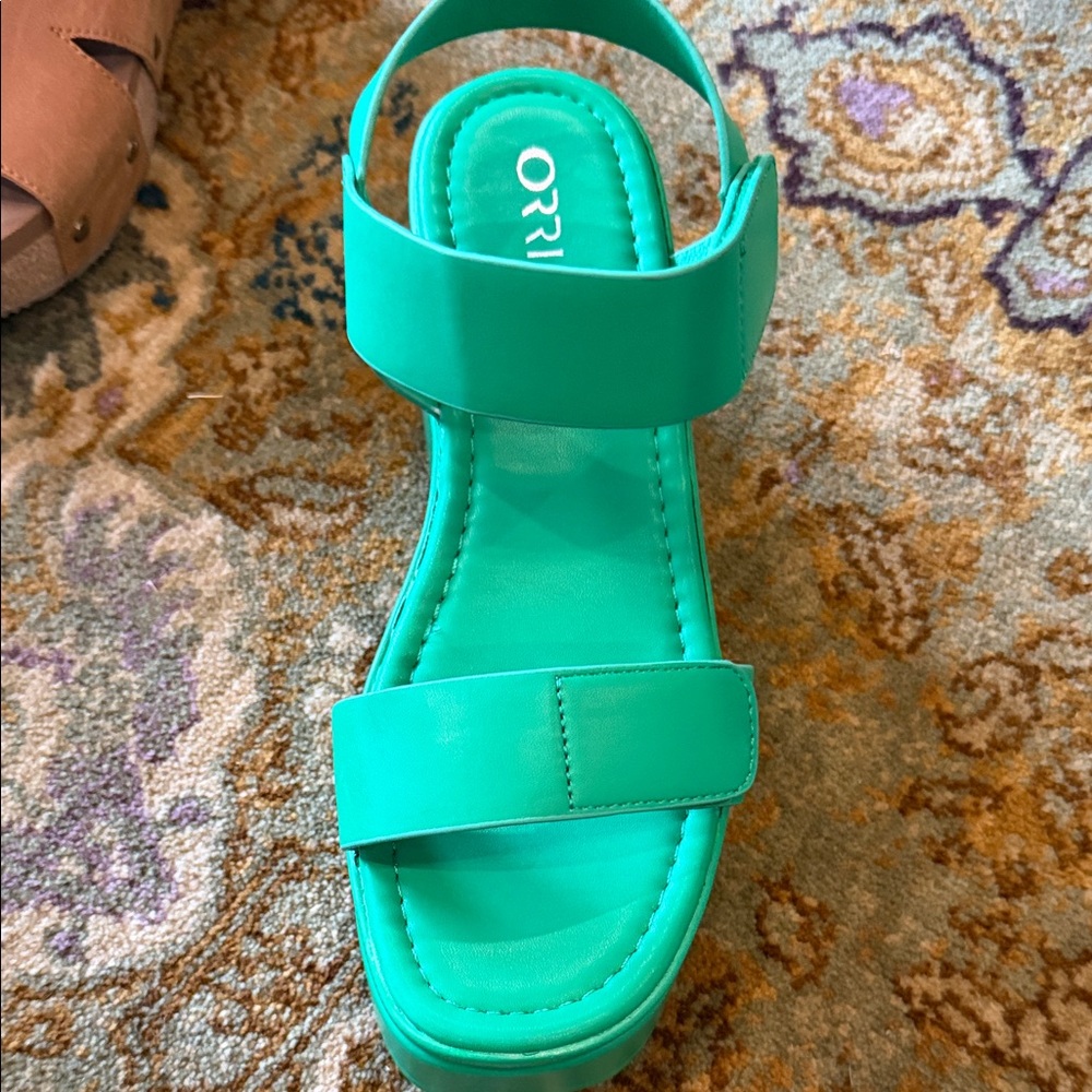 TWOOBS The OG+ Sandals in Green Juice - NWOT